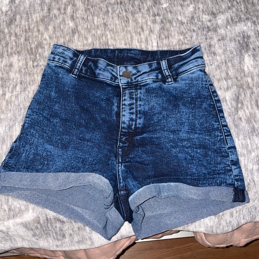 Size 6 jean shorts h&m